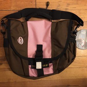 Timbuktu mini messenger Metro bag